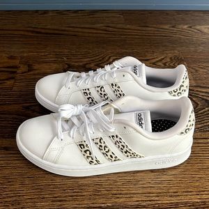 Never worn adidas original w animal print size 9.5